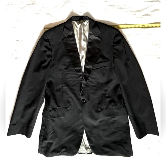 Tuxedo Jacket - Picture 5 of 9